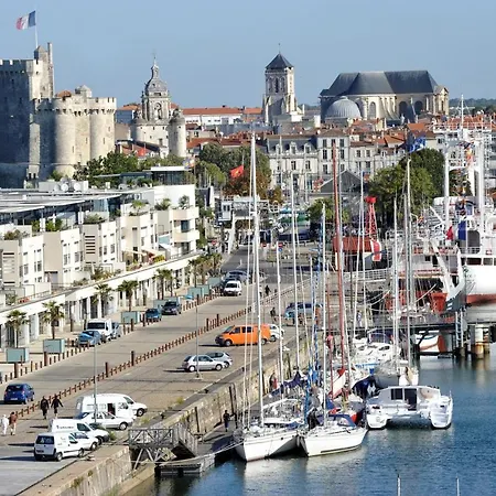 Cocon Iode Cosy Equipe, Baigne De Lumiere, Situe Au Coeur De La Rochelle A 1min A Pied Du Marche Avec Tv Et Wifi La Rochelle (Charente-Maritime)