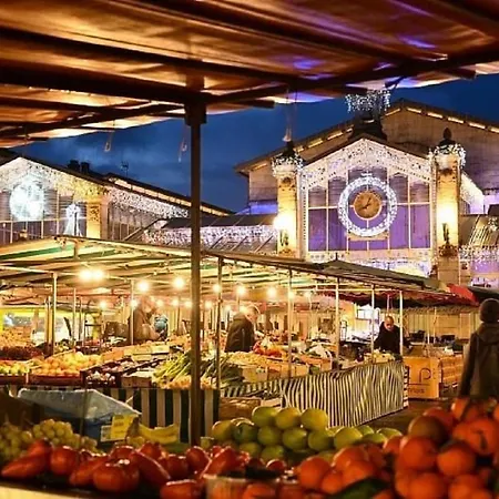 Cocon Iodé Cosy équipé, Baigné De Lumière, Situé Au Cœur De à 1min à Pied Du Marché Avec Tv Et Wifi *