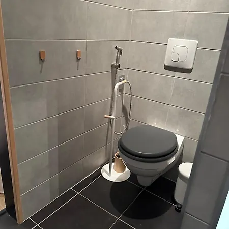 Cocon Iode Cosy Equipe, Baigne De Lumiere, Situe Au Coeur De La Rochelle A 1min A Pied Du Marche Avec Tv Et Wifi *