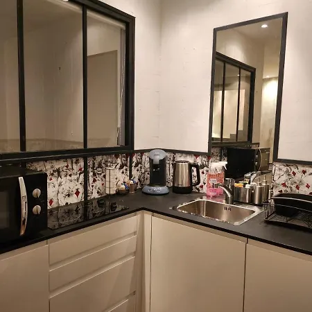 Apartment Cocon Iode Cosy Equipe, Baigne De Lumiere, Situe Au Coeur De La Rochelle A 1min A Pied Du Marche Avec Tv Et Wifi La Rochelle (Charente-Maritime)