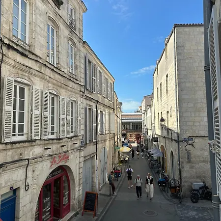 Charmant Cocon Iode Cosy Au Centre De La Rochelle - Marche Au Bout De La Rue A 1 Min, Lumineux Et Complet Avec Tv Et Wifi *