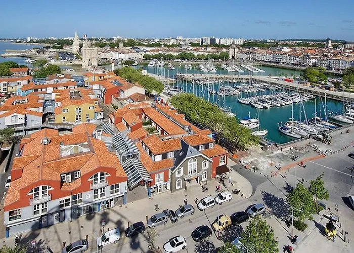 Cocon Iodé Cosy équipé, Baigné De Lumière, Situé Au Cœur De à 1min à Pied Du Marché Avec Tv Et Wifi La Rochelle (Charente-Maritime)