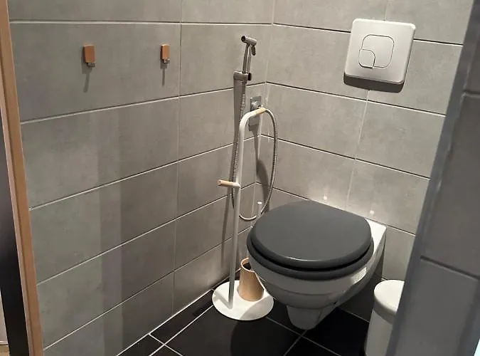 Cocon Iodé Cosy équipé, Baigné De Lumière, Situé Au Cœur De à 1min à Pied Du Marché Avec Tv Et Wifi *